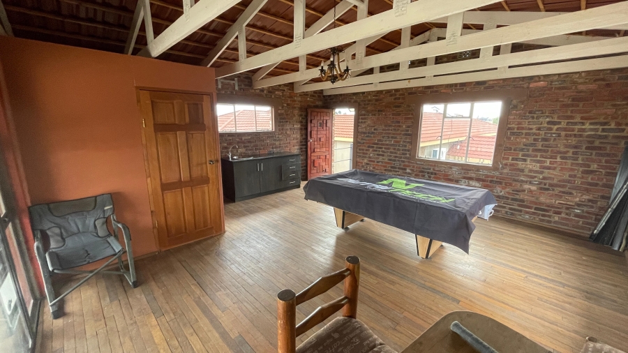 3 Bedroom Property for Sale in Harpington A H North West
